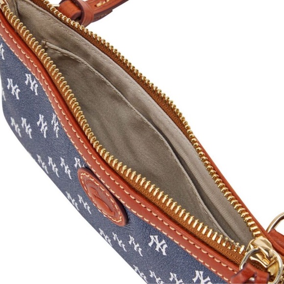 Dooney & Bourke MLB New York Yankees Large Slim Crossbody - Yankees - Picture 3 of 10